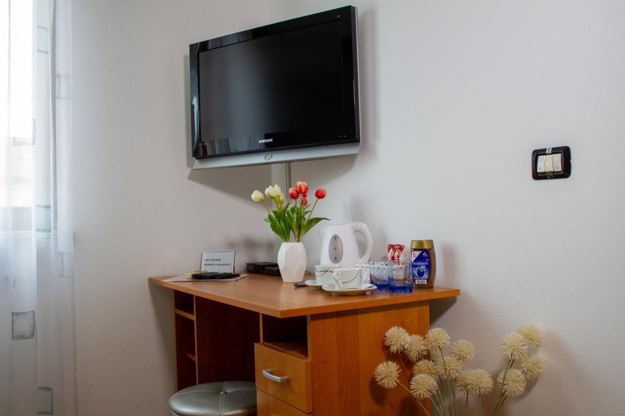Room Adry 로비니 외부 사진