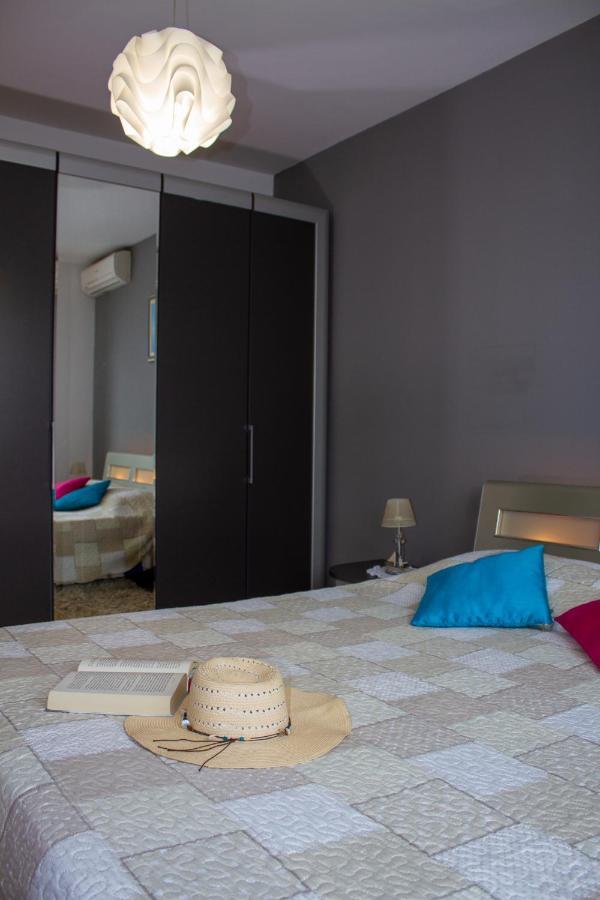 Room Adry 로비니 외부 사진